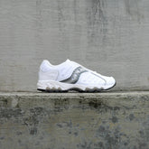Saucony "Matrix" (White/Metallic)