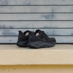 Mens HOKA Clifton 10 (Black/Black)