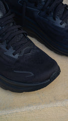 Mens HOKA Clifton 10 (Black/Black)