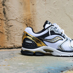 Mens Saucony ProGrid Triumph 4 (Gold/Chrome)