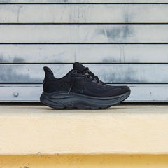 Mens HOKA Clifton 10 (Black/Black)